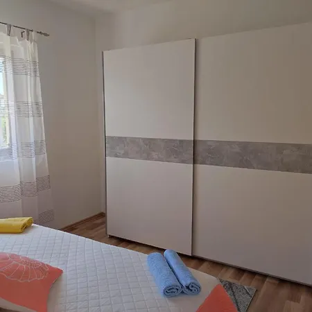 Mali Duje Apartment Puticanje