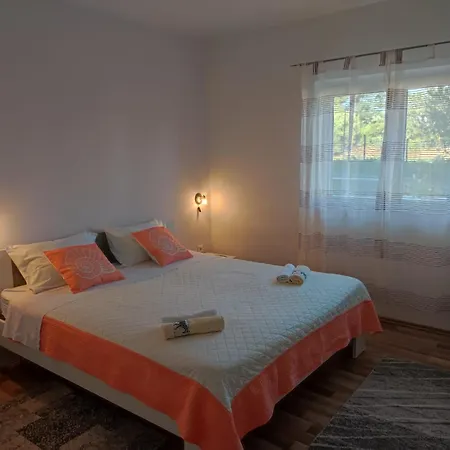 Apartment Mali Duje *